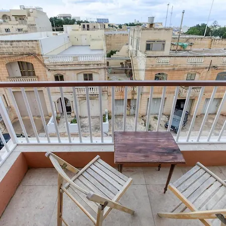 A Beautiful Spacious In A Picaresque Location By 360 Estates Lägenhet Hal Ghaxiak