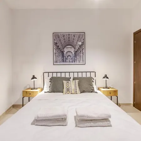 A Beautiful Spacious In A Picaresque Location By 360 Estates Hal Ghaxiak