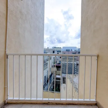 Lägenhet A Beautiful Spacious In A Picaresque Location By 360 Estates Hal Ghaxiak