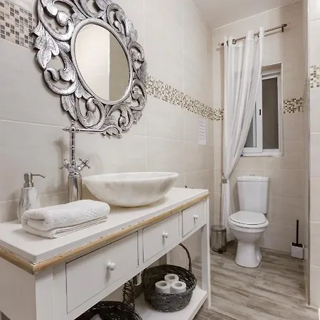 A Beautiful Spacious In A Picaresque Location By 360 Estates * Hal Ghaxiak