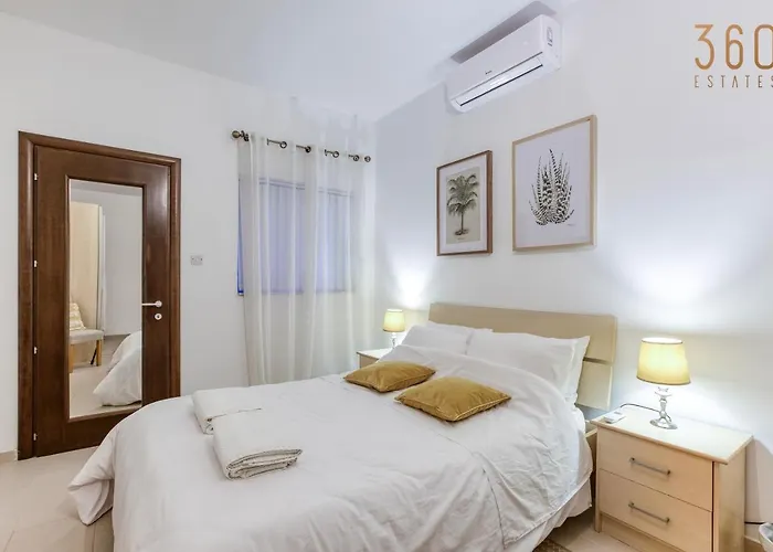 A Beautiful Spacious In A Picaresque Location By 360 Estates Hal Ghaxiak