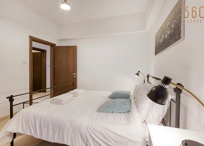 Apartamento A Beautiful Spacious In A Picaresque Location By 360 Estates *