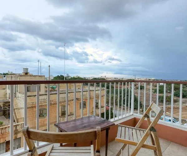 A Beautiful Spacious In A Picaresque Location By 360 Estates *