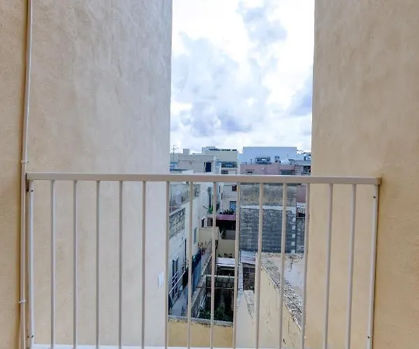 Apartamento A Beautiful Spacious In A Picaresque Location By 360 Estates Hal Ghaxiak