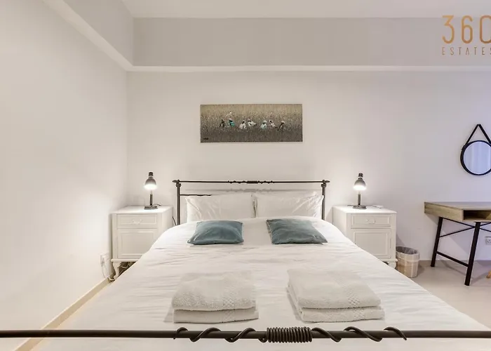 A Beautiful Spacious In A Picaresque Location By 360 Estates Hal Ghaxiak