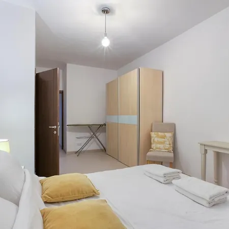 A Beautiful Spacious In A Picaresque Location By 360 Estates Apartment Ghaxaq