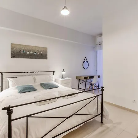 A Beautiful Spacious In A Picaresque Location By 360 Estates Appartement