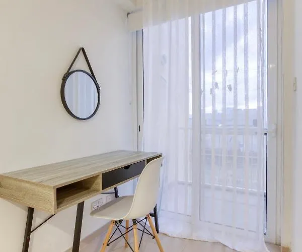 A Beautiful Spacious In A Picaresque Location By 360 Estates Apartament Hal Ghaxiak