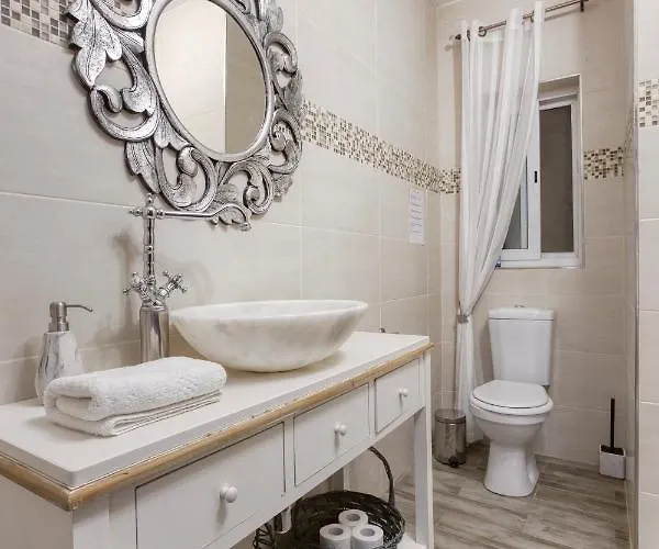 A Beautiful Spacious In A Picaresque Location By 360 Estates * Hal Ghaxiak